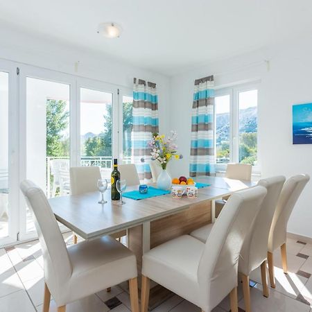 Beautiful Apartment Lovorka 6 , Baska, Krk 外观 照片