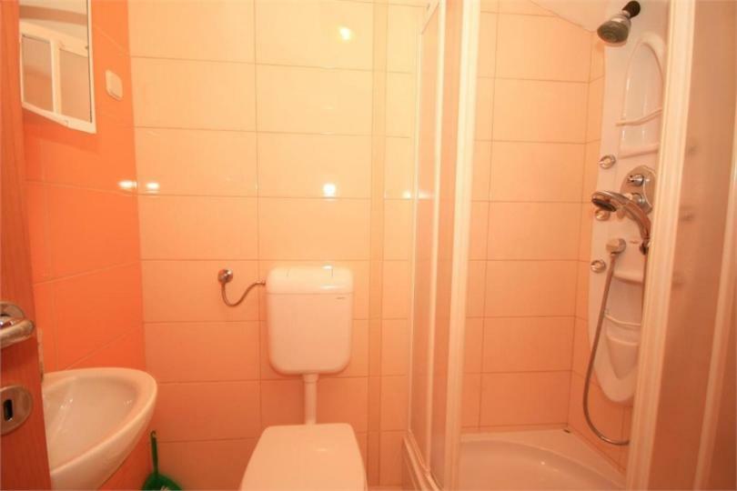 Beautiful Apartment Lovorka 6 , Baska, Krk 外观 照片